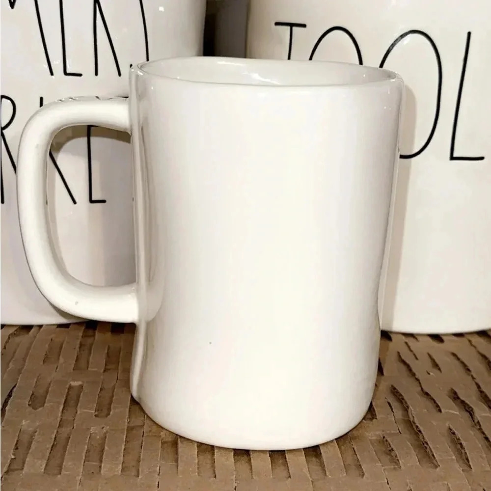 Rare RAE DUNN Coffee/Tea Mug/Cup “MOM” Collectible M MAGENTA white/black - Picture 4 of 5